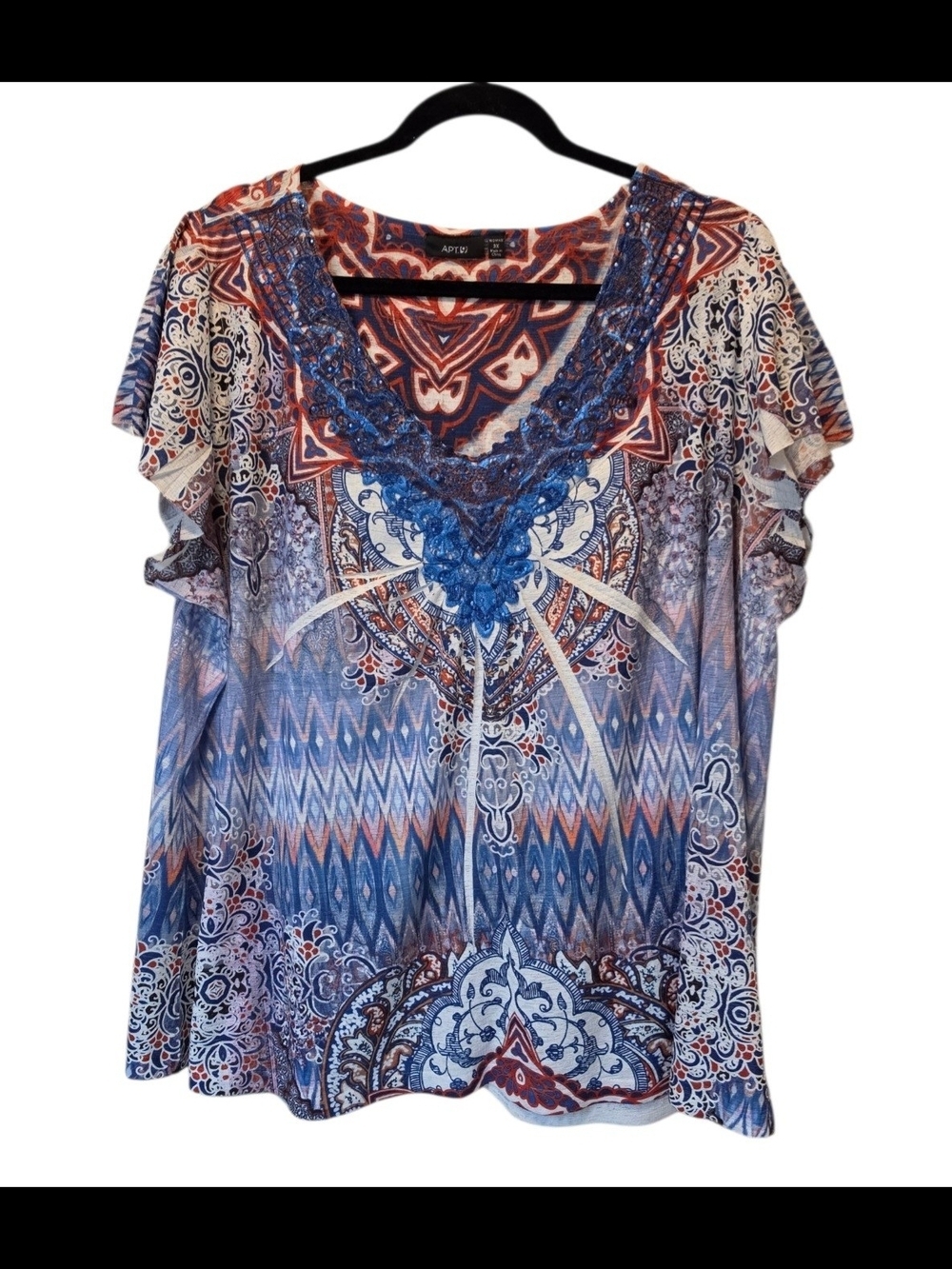 🇺🇸Apt. 9 Red, Off White And Blue Gorgeous Embellished Blouse